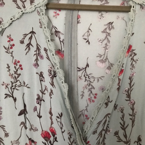 Altar’d state 👗 dress.... - Picture 3 of 4